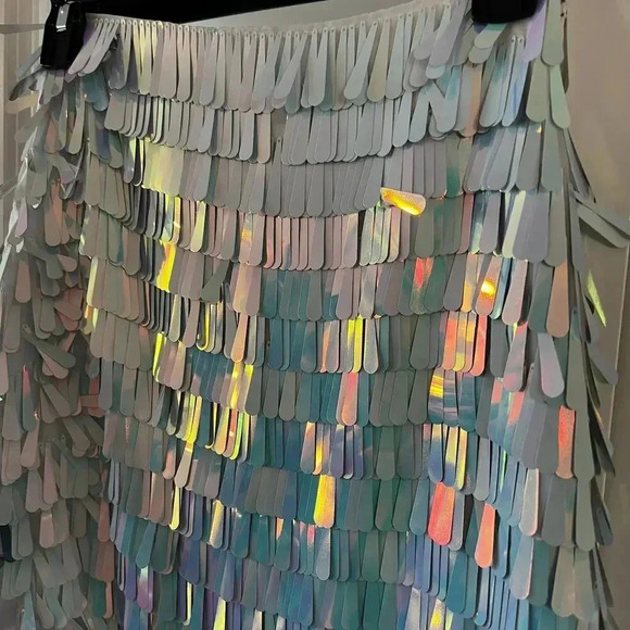 626 House of Harlow 1960 x Revolve Niven Skirt in White Iridescent - Picture 6 of 10